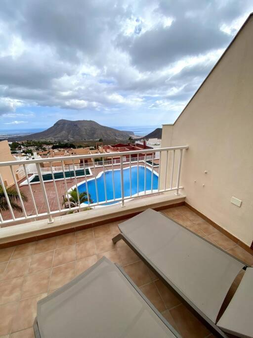 Bonitos Atardeceres Sobre Cristianos Apartament